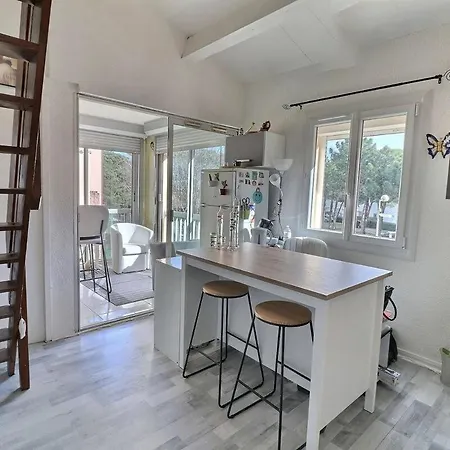 Avec Loggia Et Mezzanine, Bord De Mer, 4 Personnes *