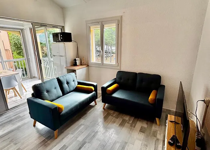Appartamento Avec Loggia Et Mezzanine, Bord De Mer, 4 Personnes *